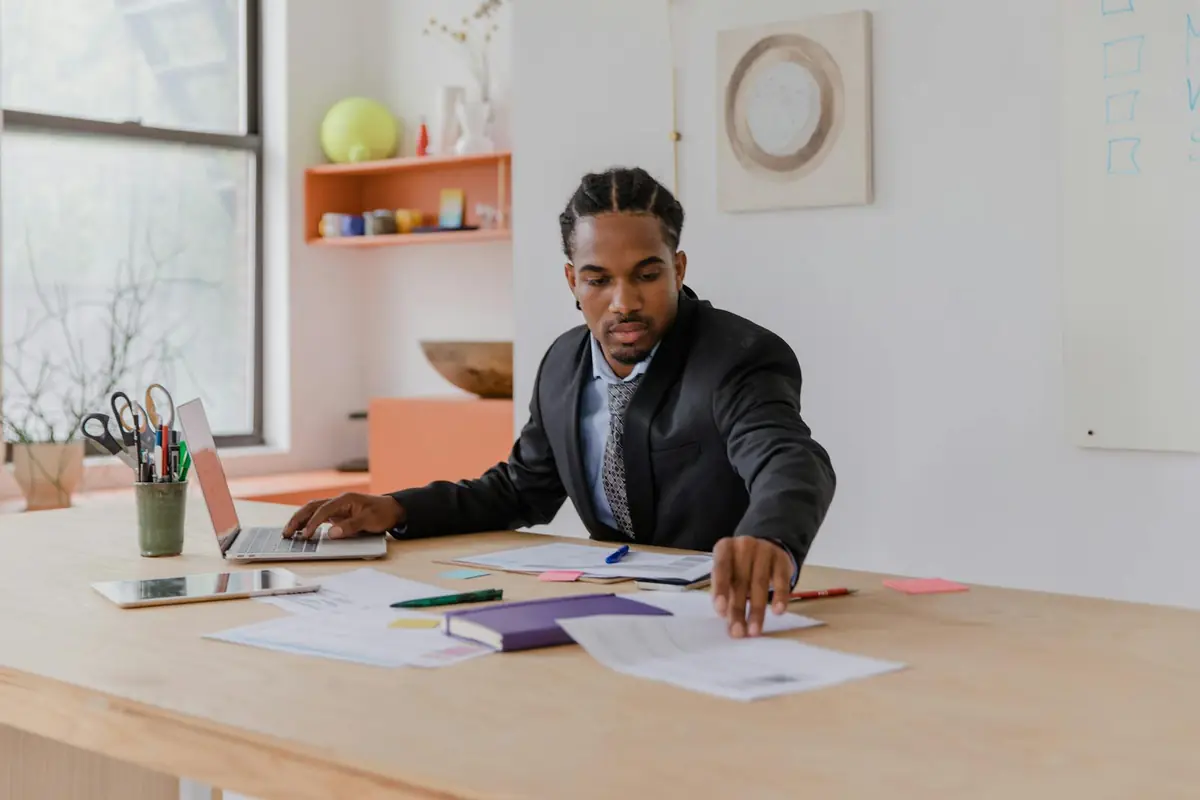 Supplier documents and audit findings reviewed on screen during factory evaluation